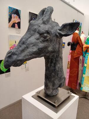 優秀賞　３年津久井望和さん【静寂】